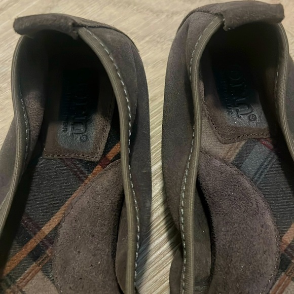 BORN Brown Suede Ballet Flats (6) - Picture 3 of 5